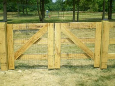 3-Board Paddock Double Gate with Wire