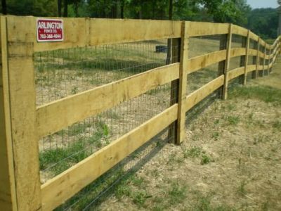 3-Board Paddock with Wire Fence and Vertical Fascia